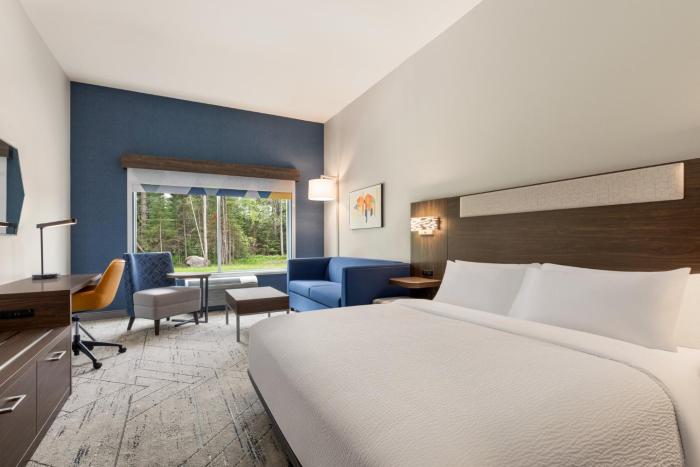 holiday inn express and suites rhinelander an ihg hotel
