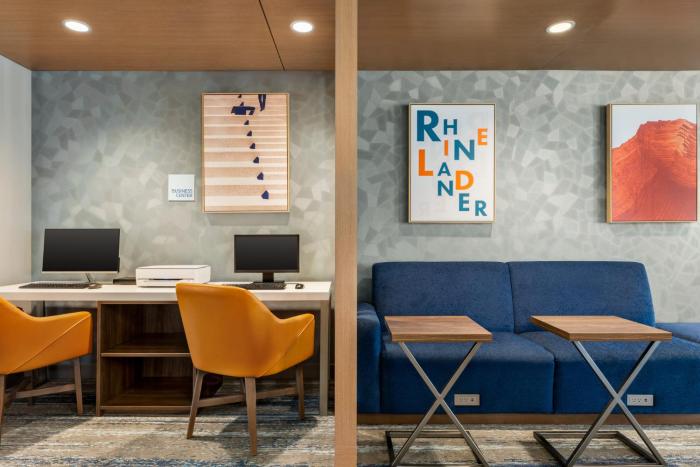 holiday inn express and suites rhinelander an ihg hotel