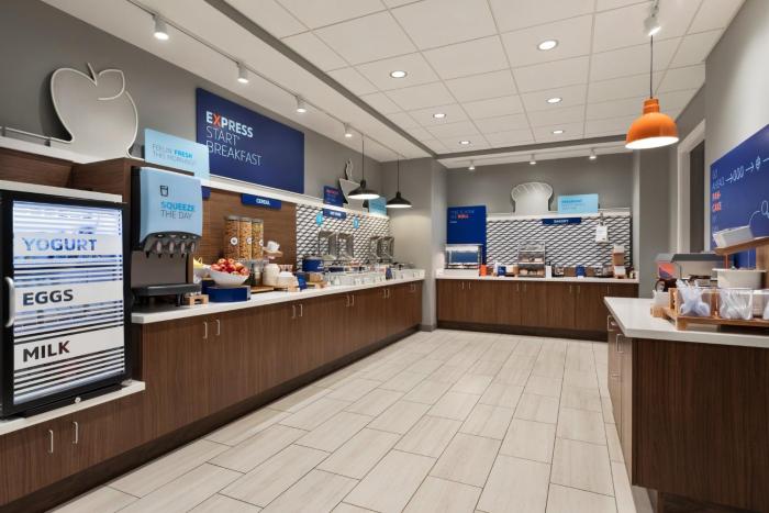 holiday inn express and suites rhinelander an ihg hotel