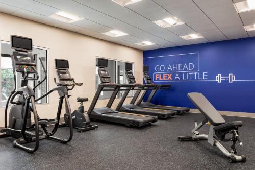 holiday inn express and suites rhinelander an ihg hotel