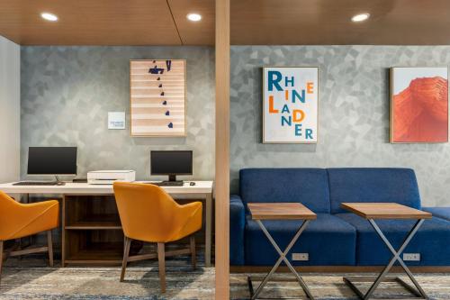 holiday inn express and suites rhinelander an ihg hotel