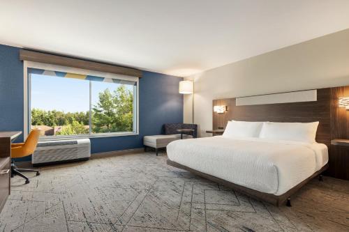 holiday inn express and suites rhinelander an ihg hotel