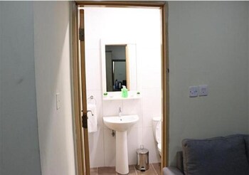 cate house and apartment