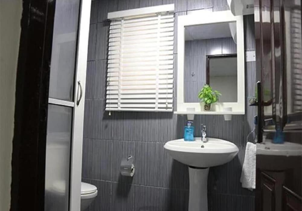 cate house and apartment