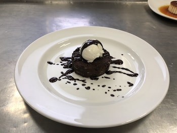 cate house and apartment