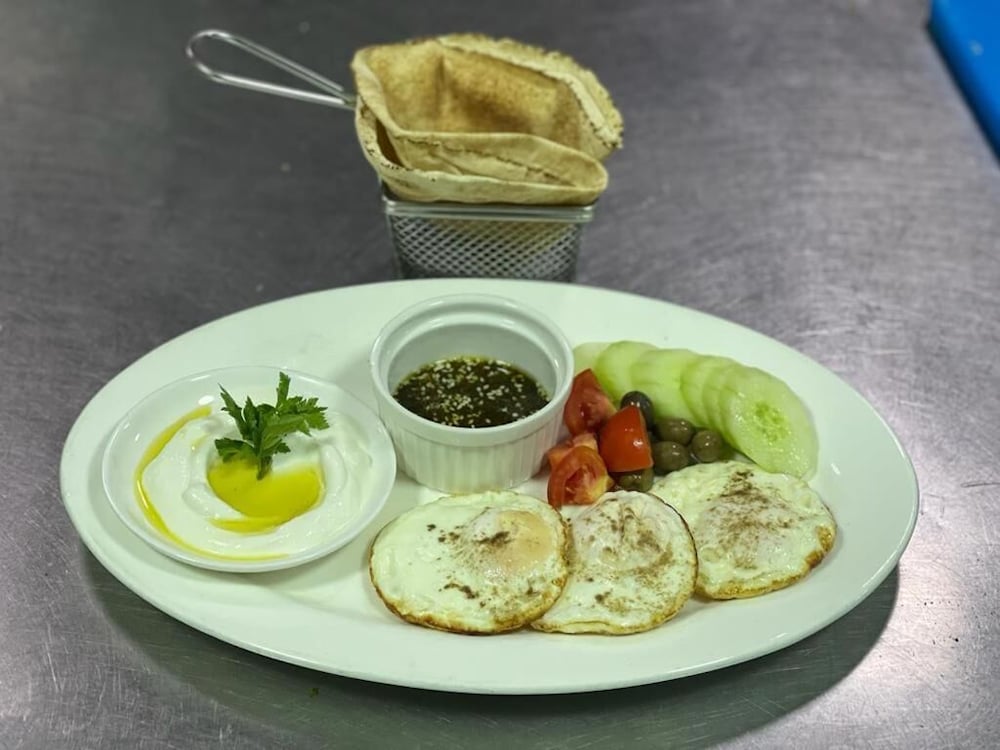 cate house and apartment