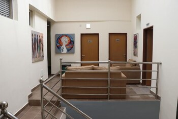 cate house and apartment