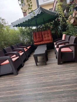 cate house and apartment