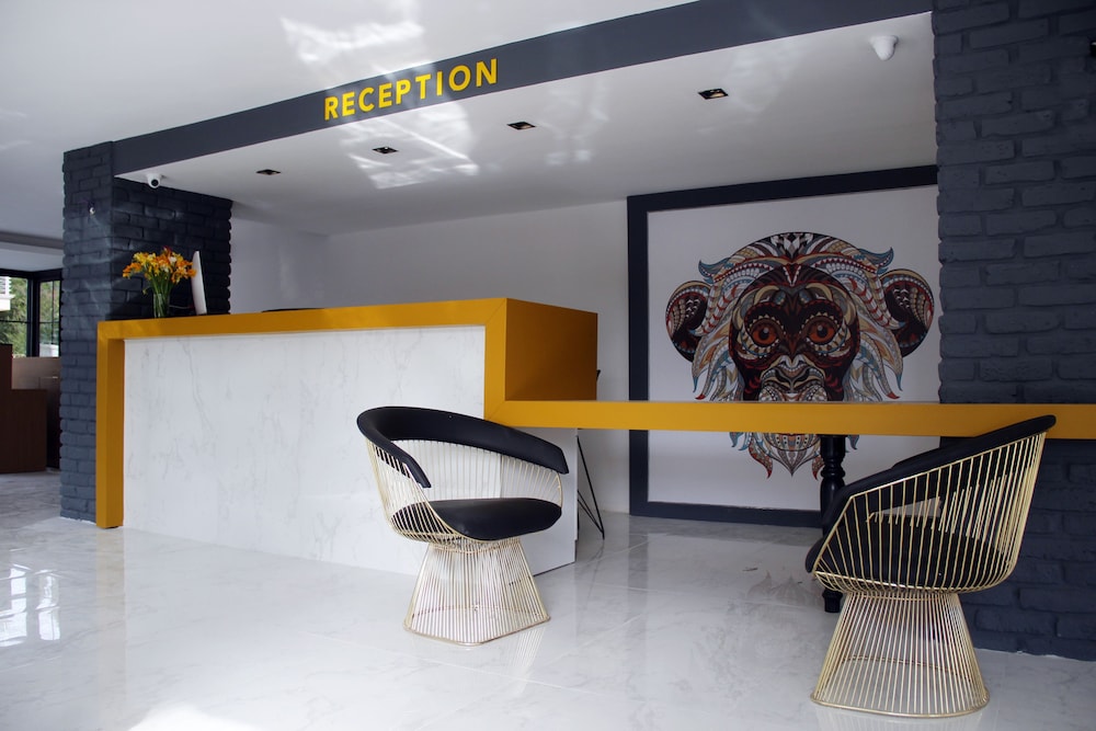 azuu hotel