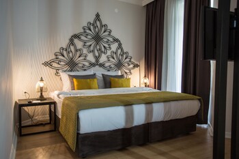 azuu hotel