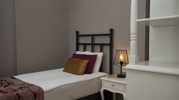 azuu hotel