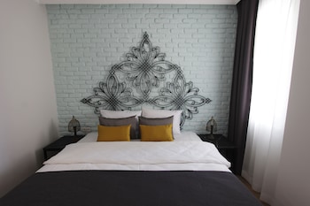 azuu hotel