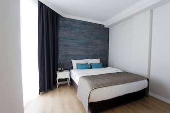 azuu hotel