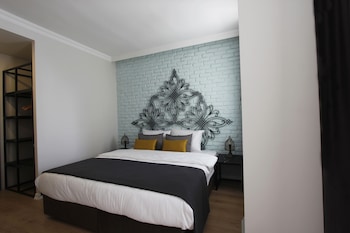 azuu hotel