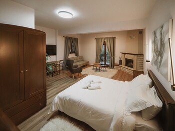 elati leisure suites and apartments
