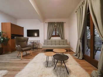 elati leisure suites and apartments