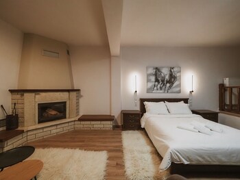 elati leisure suites and apartments