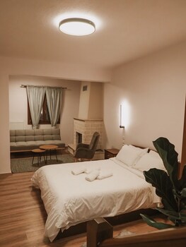 elati leisure suites and apartments
