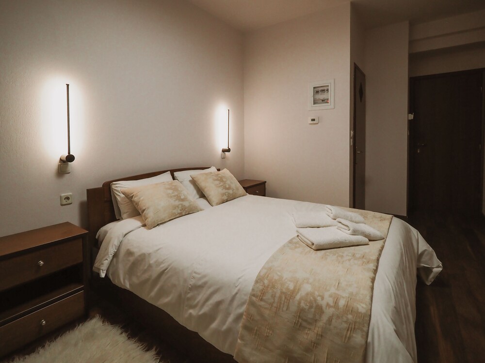 elati leisure suites and apartments
