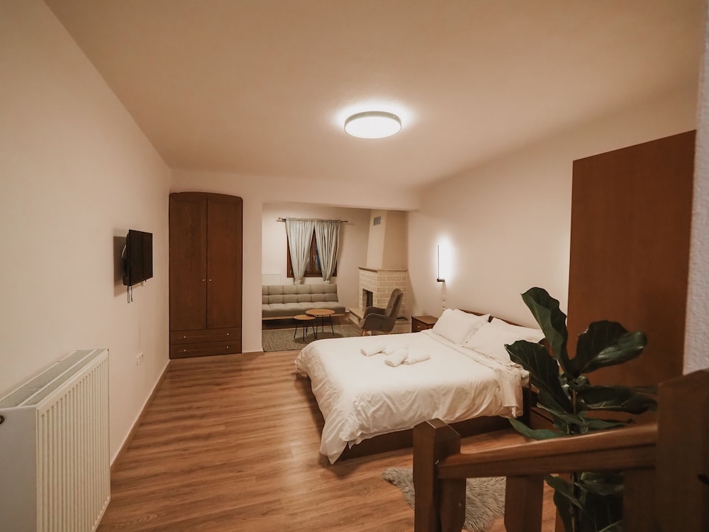 elati leisure suites and apartments