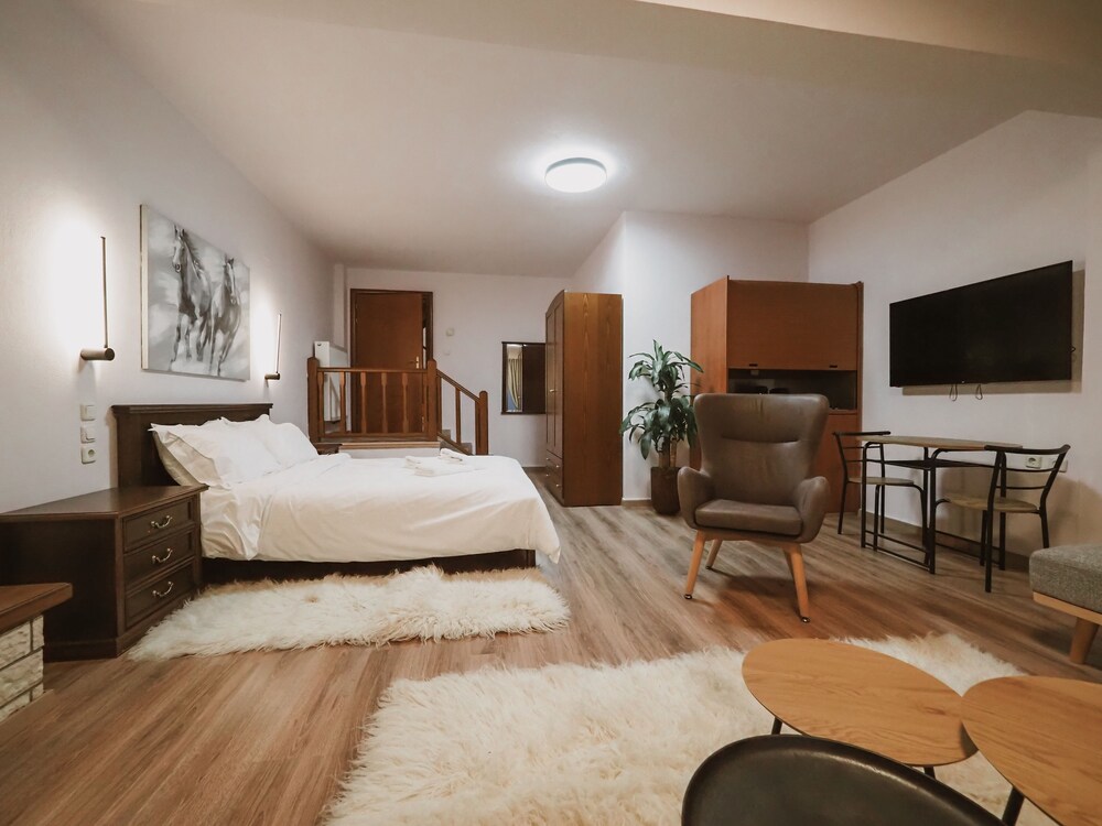 elati leisure suites and apartments