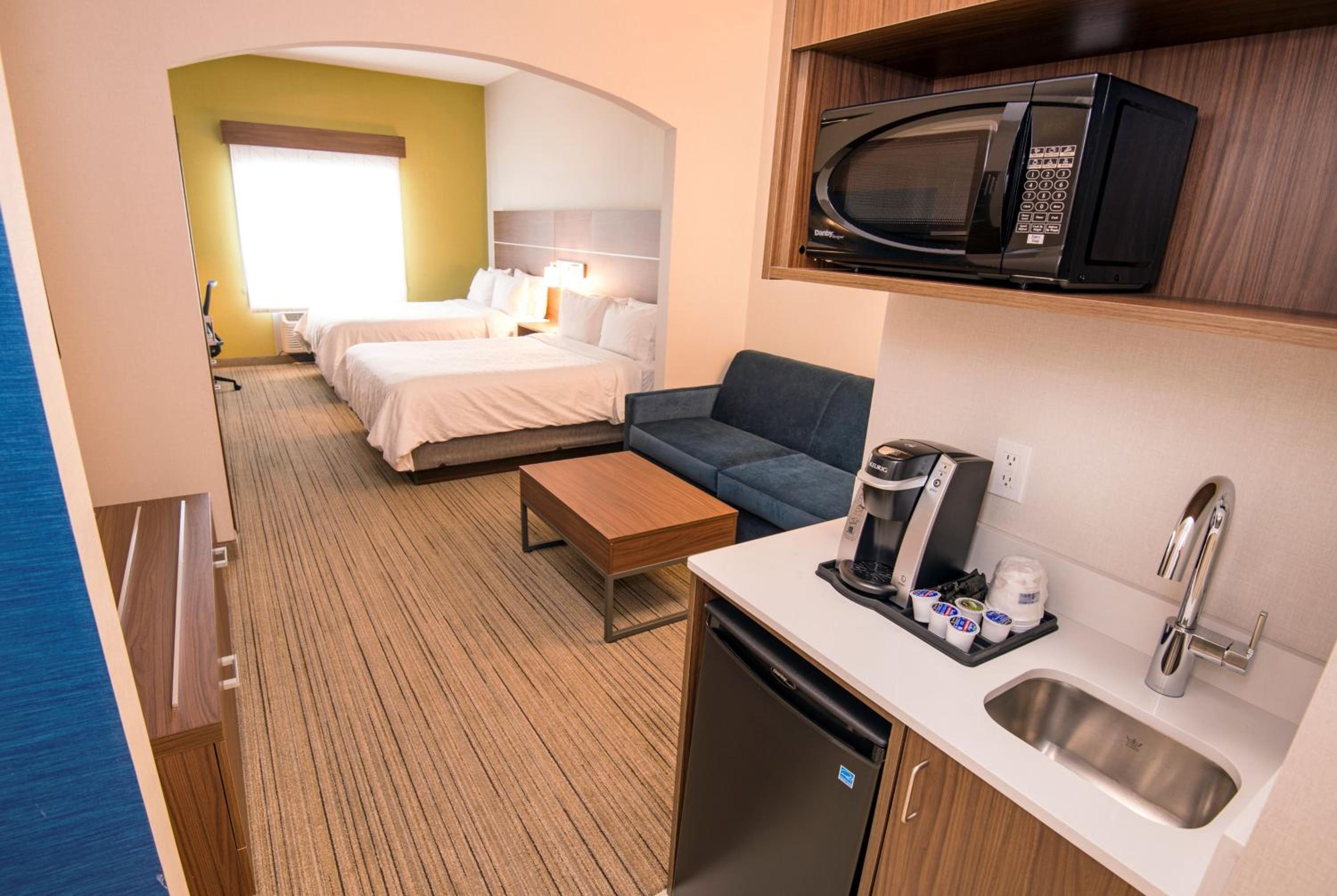 holiday inn express hotel and suites hinton by ihg