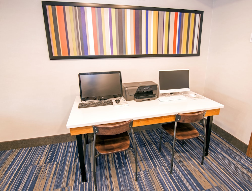 holiday inn express hotel and suites hinton by ihg