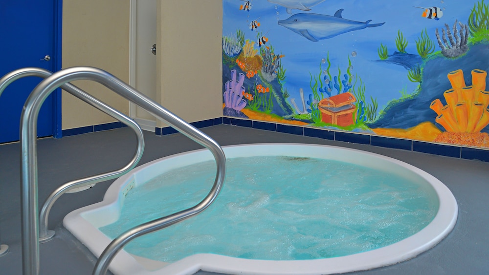 holiday inn express hotel and suites hinton by ihg