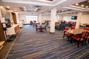 holiday inn express hotel and suites hinton by ihg