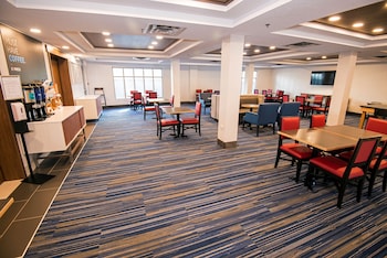 Holiday Inn Express Hotel & Suites Hinton By Ihg,Hinton>>Edson,3 star