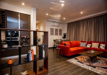 manjaro luxury suites at stella place