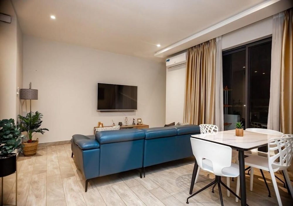 manjaro luxury suites at stella place