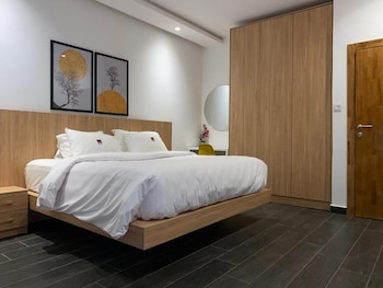 manjaro luxury suites at stella place