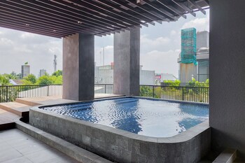 best deal and homey 1br the ayoma apartment