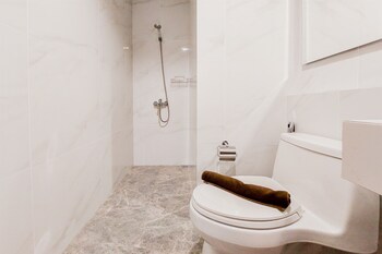 comfort living and homey 1br the smith alam sutera apartment