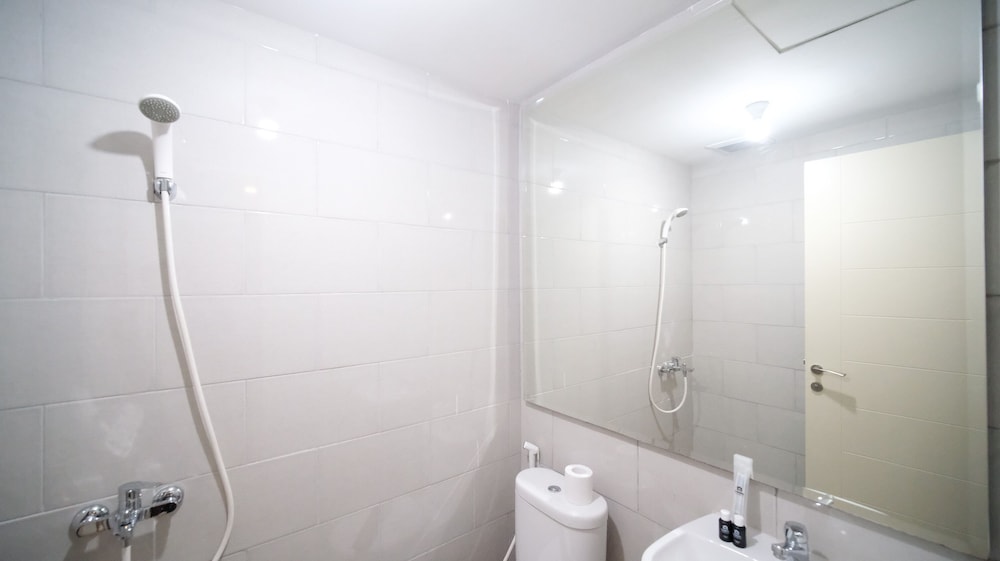 compact and homey 2br at benson supermall mansion apartment