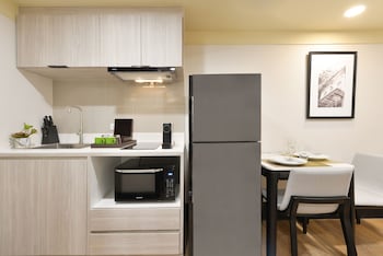 oakwood hotel and residence bangkok