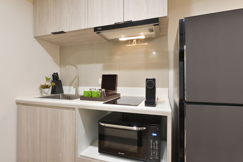 oakwood hotel and residence bangkok