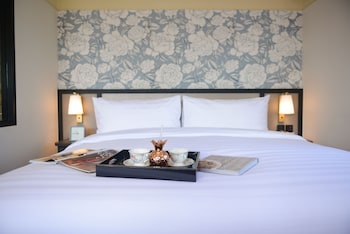 oakwood hotel and residence bangkok