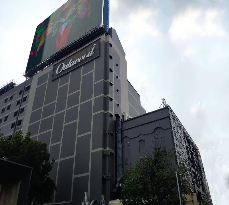 oakwood hotel and residence bangkok