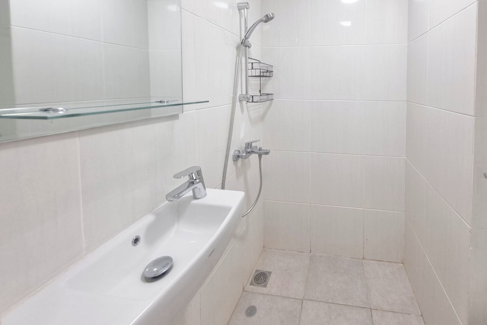 good choice and homey studio at barsa city apartment