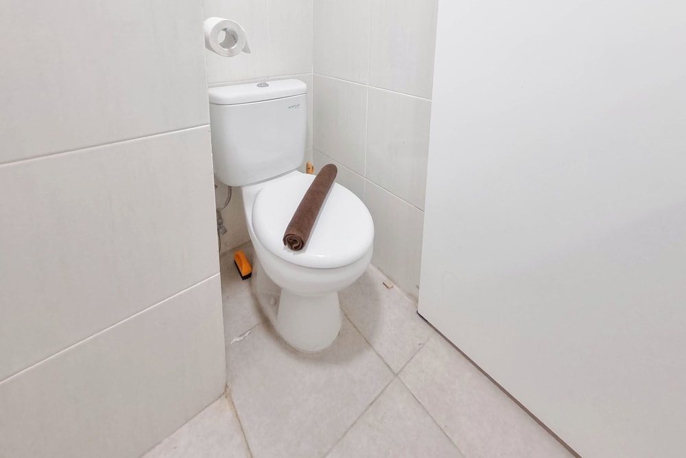 good choice and homey studio at barsa city apartment