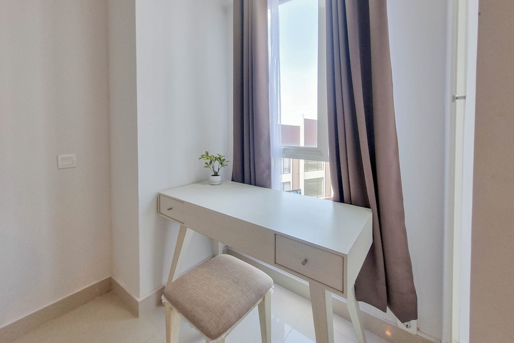 good choice and homey studio at barsa city apartment