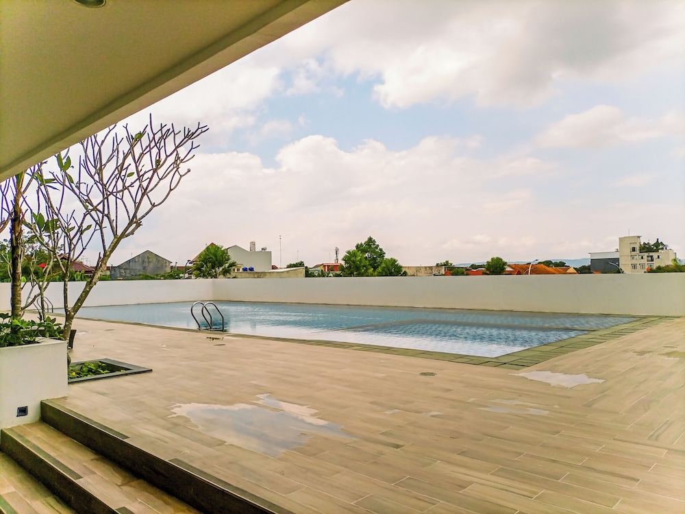 good choice and homey studio at barsa city apartment