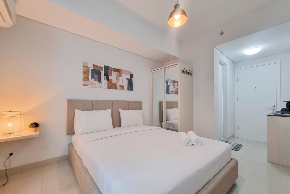 good choice and homey studio at barsa city apartment