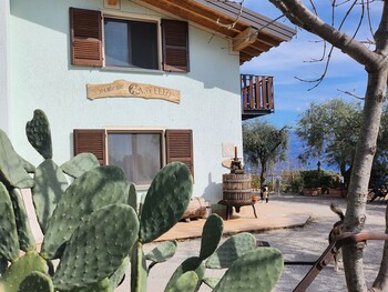 Agriturismo Scuderia Castello,Near Carta Museum,1 star