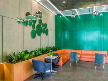 minimalist studio at evenciio margonda apartment