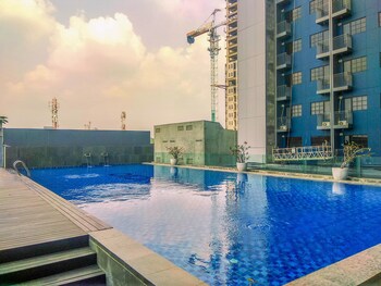 minimalist studio at evenciio margonda apartment