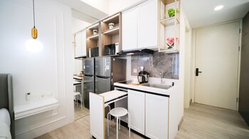 modern and cozy studio at benson supermall mansion apartment