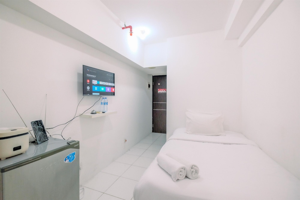 simply look studio at mont blanc bekasi apartment
